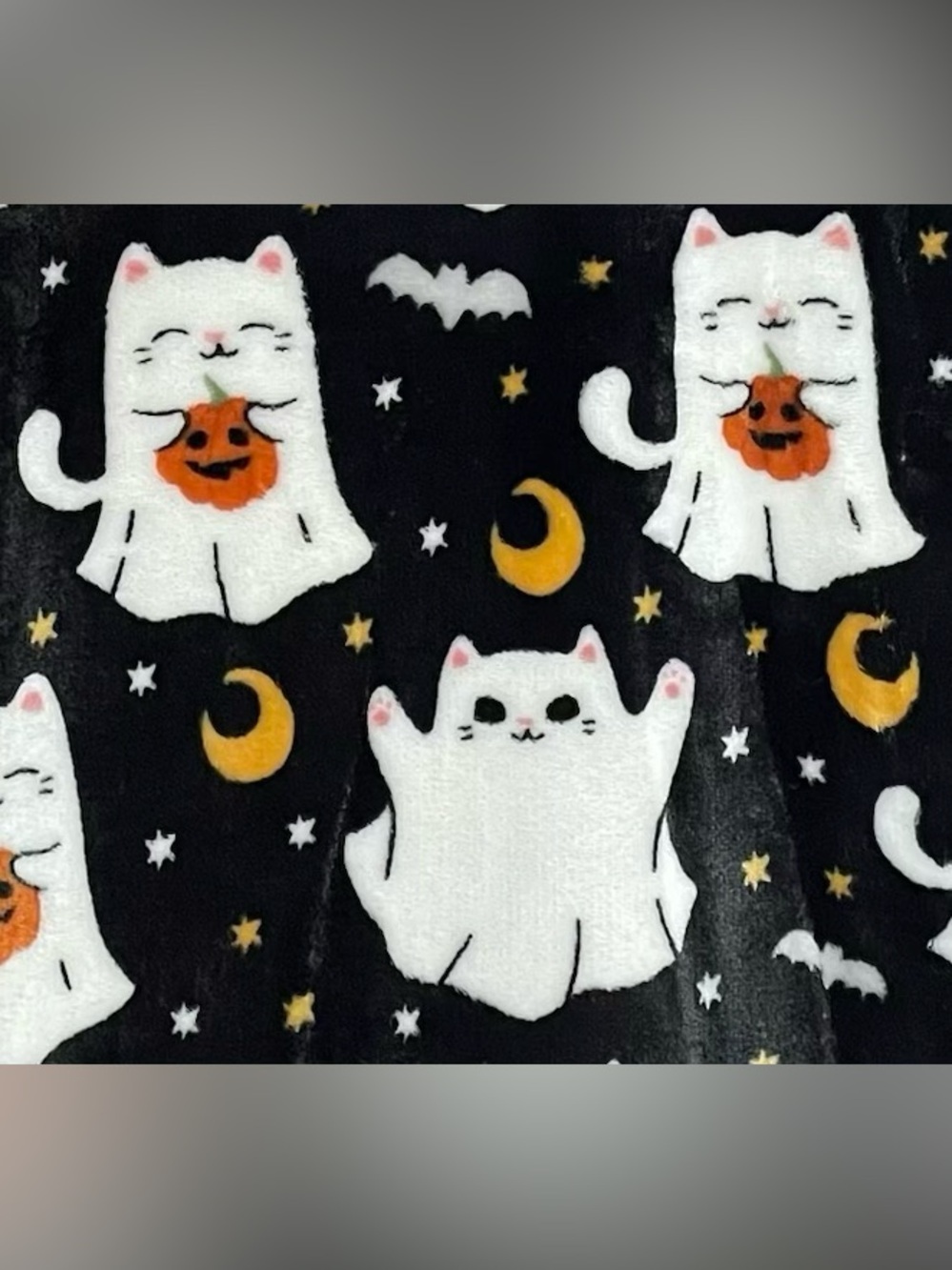 Halloween Plush Throw Kitty Cats Ghost Costumes Black White Bats Moon Stars 50x6 - Picture 3 of 4